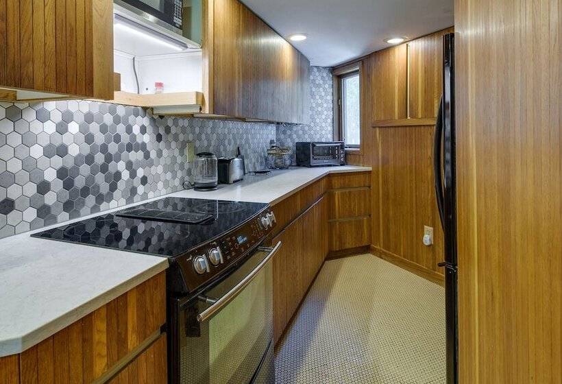 Pittsford Vacation Home: 2 Mi To Historic Village