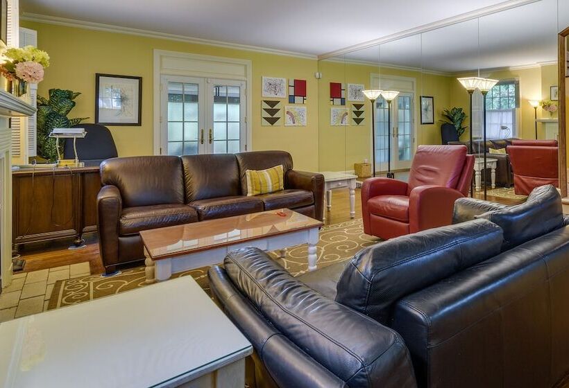 Pittsford Vacation Home: 2 Mi To Historic Village