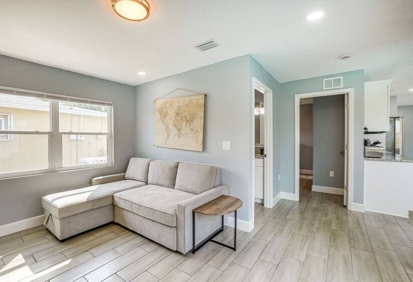 Poolside Paradise: Port Richey Retreat W/ Patio!