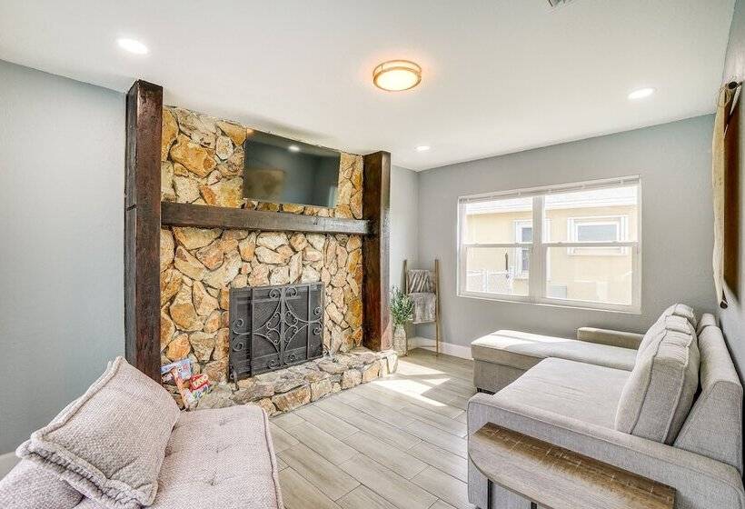 Poolside Paradise: Port Richey Retreat W/ Patio!