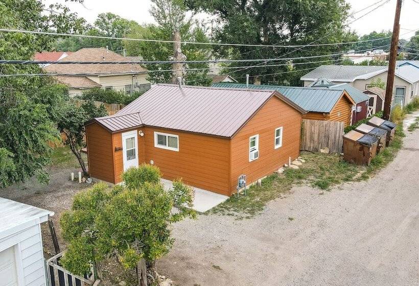 Quaint Cody Cottage W/ Grill: Walk To Downtown!