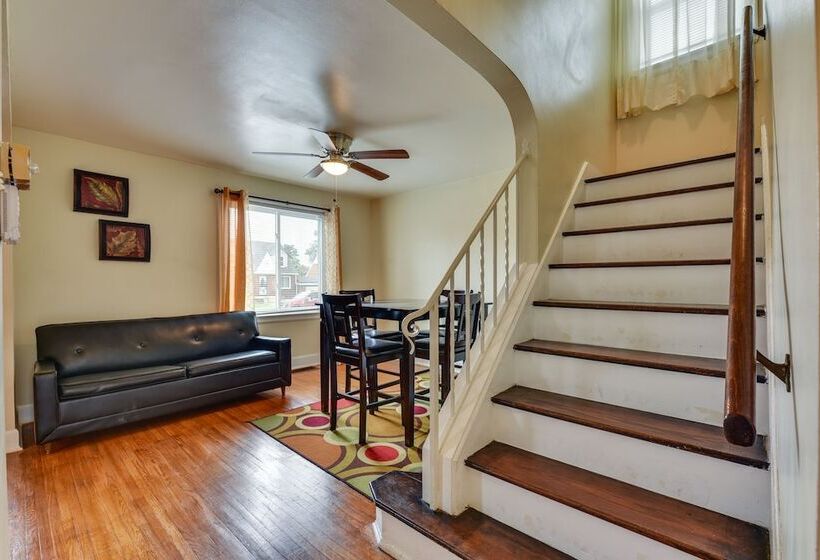 Quiet Cheektowaga Retreat: 23 Mi To Niagara Falls!