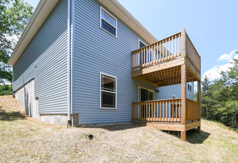 Reeds Spring Home: 4 Mi To Table Rock Lake!