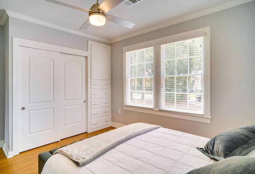 Relaxing Baton Rouge Retreat With Patio!