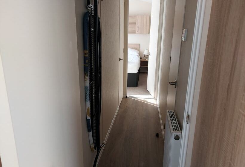 إقامة 2 Brightholme 6 Berth Enclosed Garden