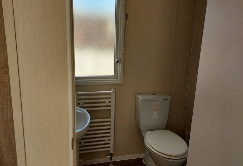 إقامة 2 Brightholme 6 Berth Enclosed Garden