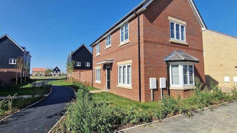 레지던스 Brand New Entire 4 Bed House In Peterborough