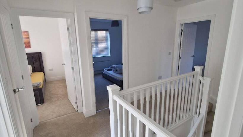 레지던스 Brand New Entire 4 Bed House In Peterborough