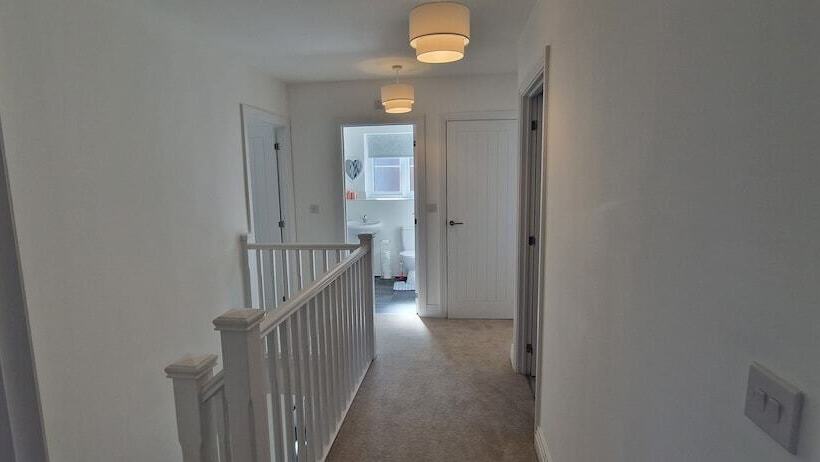 레지던스 Brand New Entire 4 Bed House In Peterborough