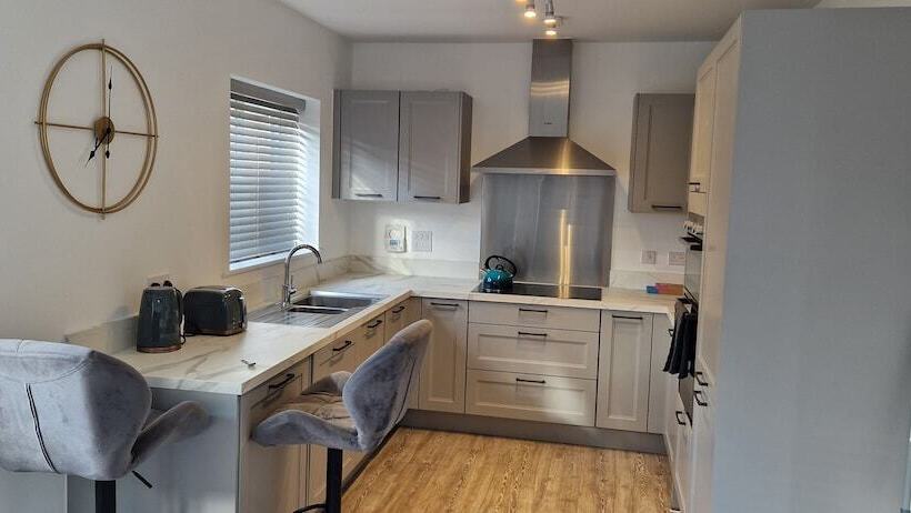 레지던스 Brand New Entire 4 Bed House In Peterborough