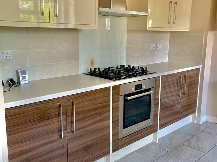 住所 Impeccable 3 Bed House In Thames Ditton