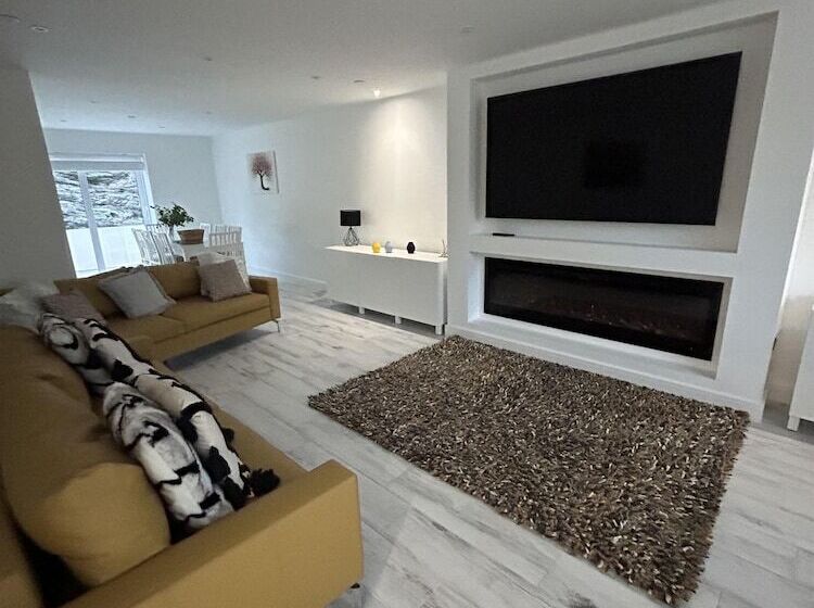 إقامة Impeccable 4 Bed House In Trearddur Bay