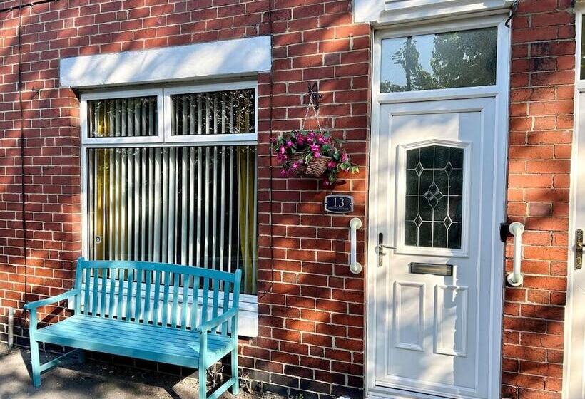 レジデンス Jonsib Cottage   A Home Away From Home