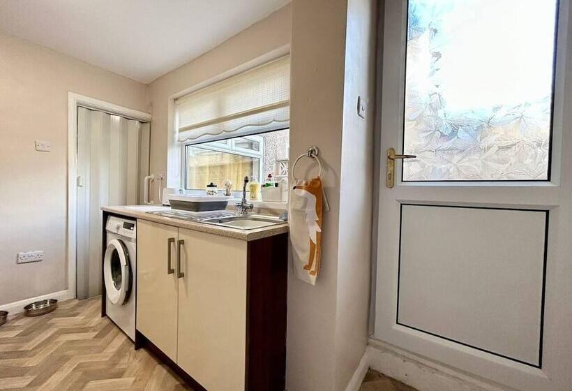 レジデンス Jonsib Cottage   A Home Away From Home