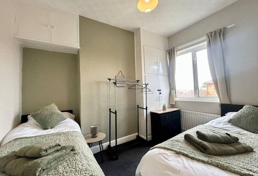 إقامة Jonsib Cottage   A Home Away From Home