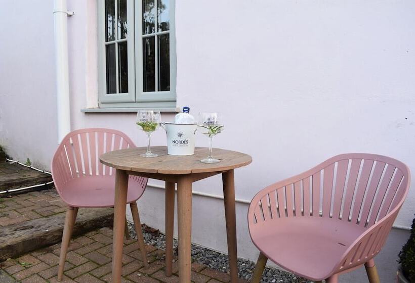 إقامة Luxury 2 Bed Barn Conversion In Llansteffan