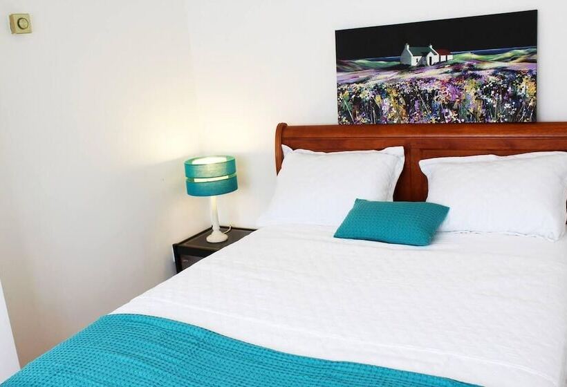 Резиденция Spacious 4 Bed Home In Milton Keynes Free Parking