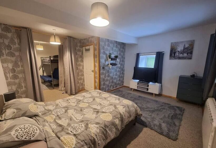 דירת נופש Stunning 2 Bed House In Saint Columb