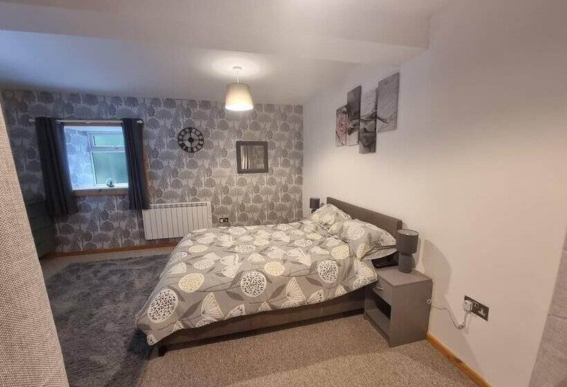 דירת נופש Stunning 2 Bed House In Saint Columb
