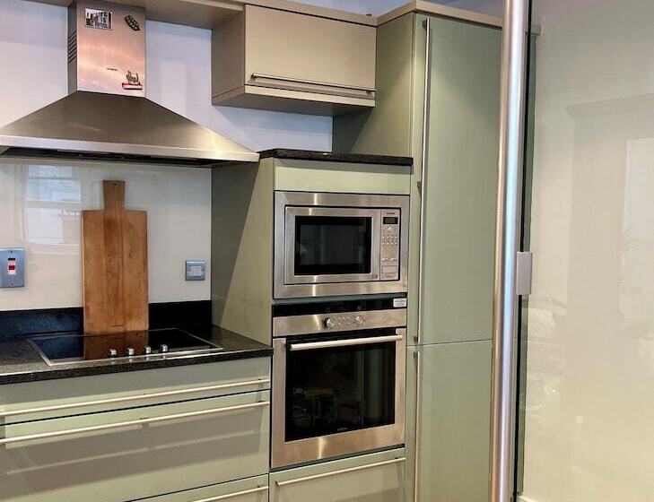 레지던스 Stunning Victorian Mansion Apartment