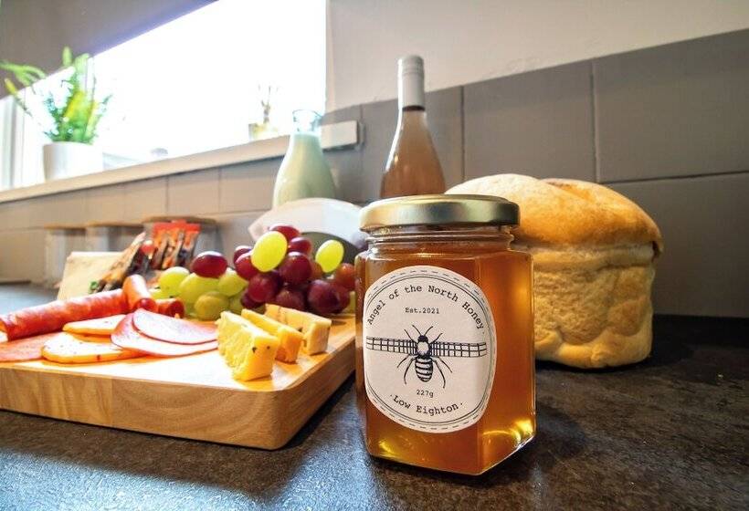 إقامة Stylish 3 Bed Flat In South Shields