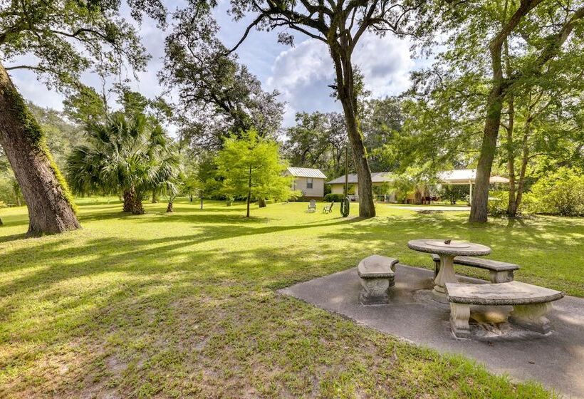 Riverfront Florida Escape W/ Grill & Fire Pit!