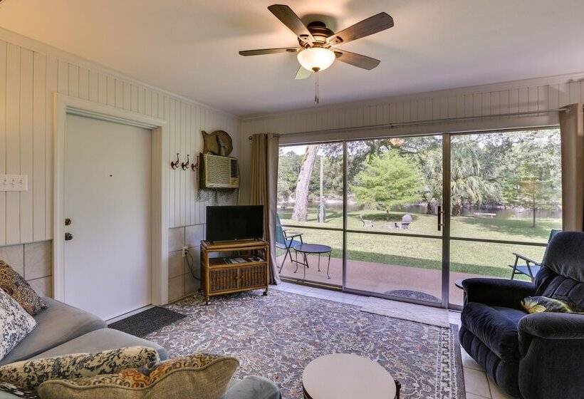 Riverfront Florida Escape W/ Grill & Fire Pit!