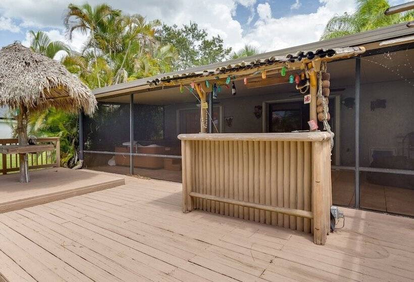 Riverfront Port St Lucie Home: Hot Tub + Dock!