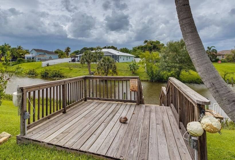 Riverfront Port St Lucie Home: Hot Tub + Dock!