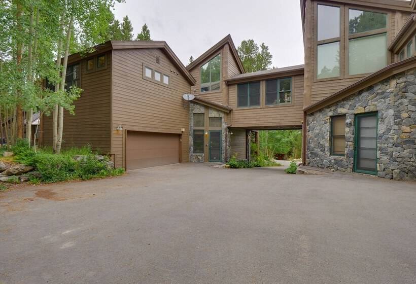 Hot Tub & Ski Shuttle: Rustic Breckenridge Retreat