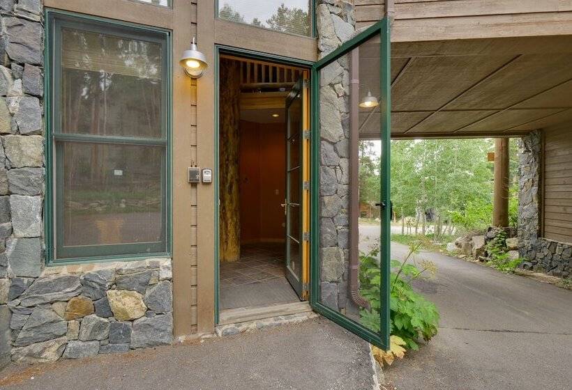 Hot Tub & Ski Shuttle: Rustic Breckenridge Retreat