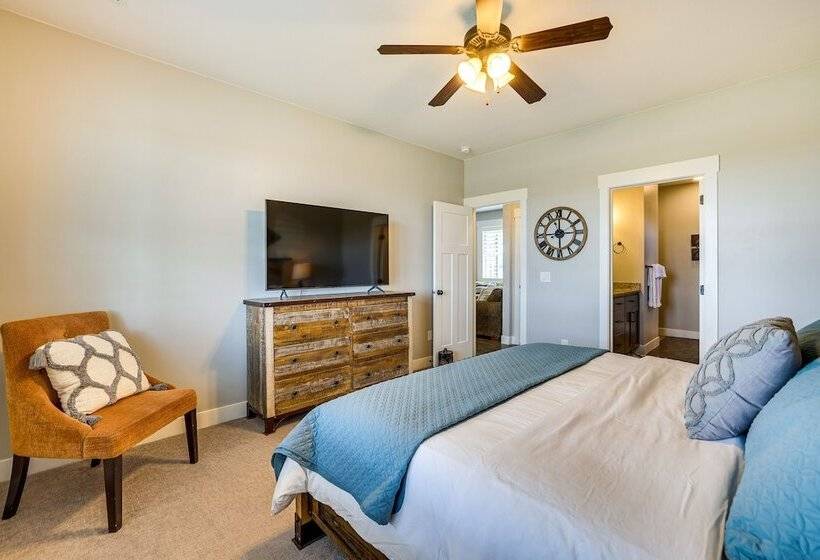 Secluded Home Near Hiking + Downtown Cedar City!