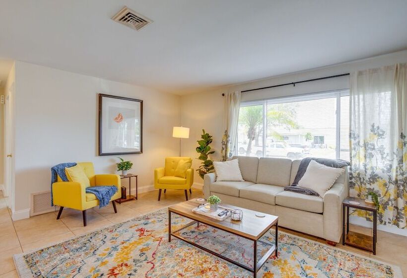 Seminole House W/ 2 Covered Lanais & Gas Grill!