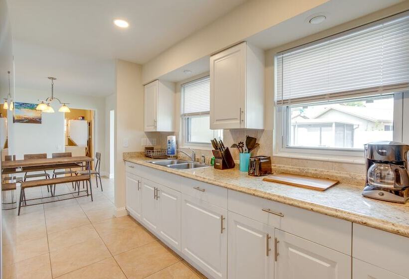 Seminole House W/ 2 Covered Lanais & Gas Grill!