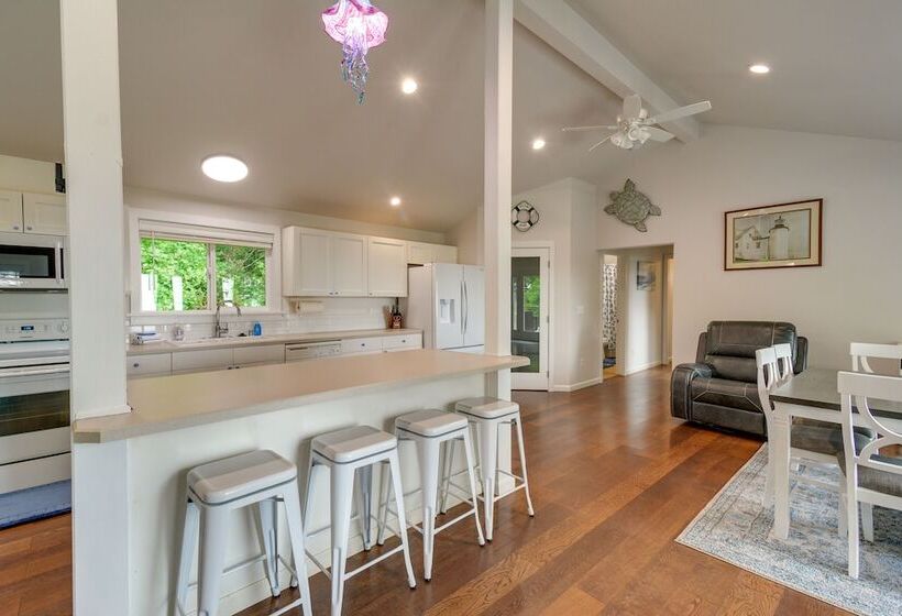 Serene Copalis Beach Getaway: Walk To Beach!