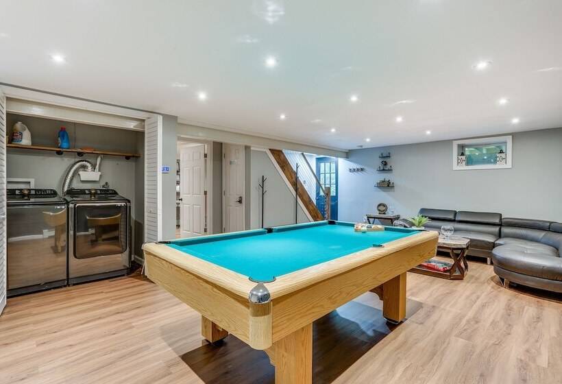 East Stroudsburg Home Near Skiing & Del Water Gap!