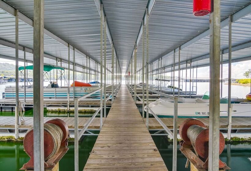 Serene Kimberling City Retreat W/ Boat Dock & Slip