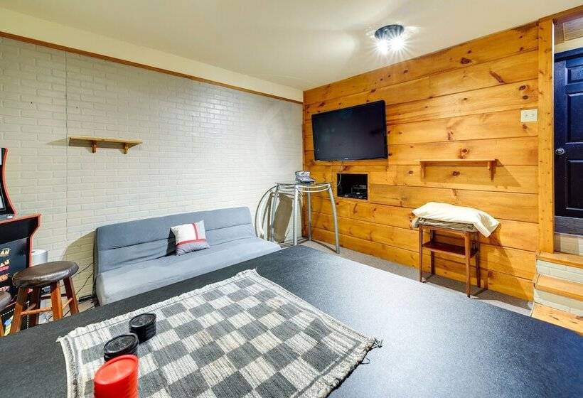 Sevierville Cabin W/ Hot Tub & Mountain View Deck