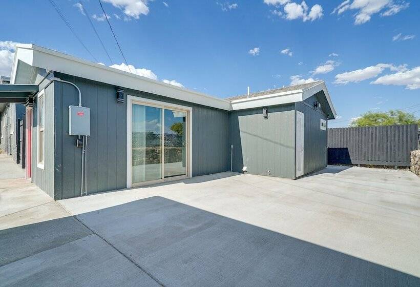 Sleek + Modern El Paso Retreat ~ 6 Mi To Downtown!