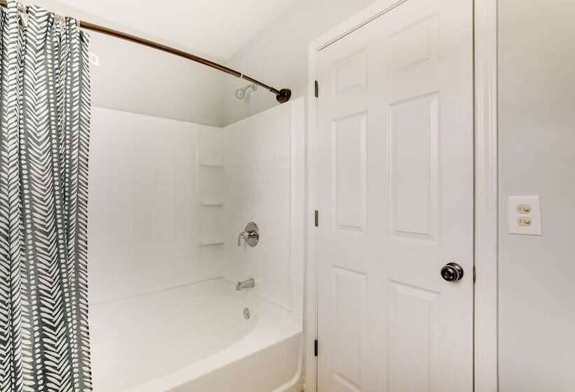 Spacious Atlanta Home ~ 2 Mi To Downtown!