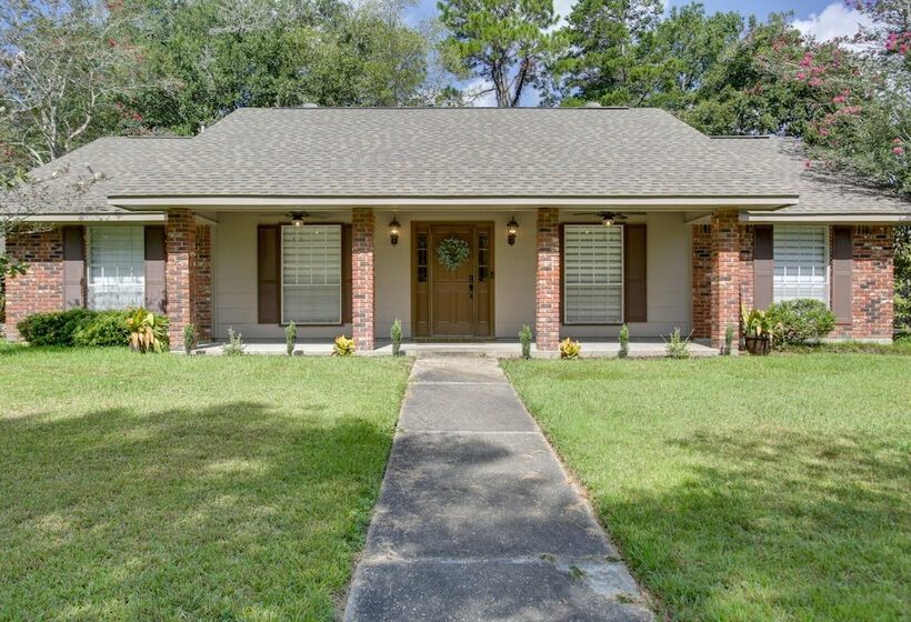 Spacious Baton Rouge Home Rental: 12 Mi To Lsu!
