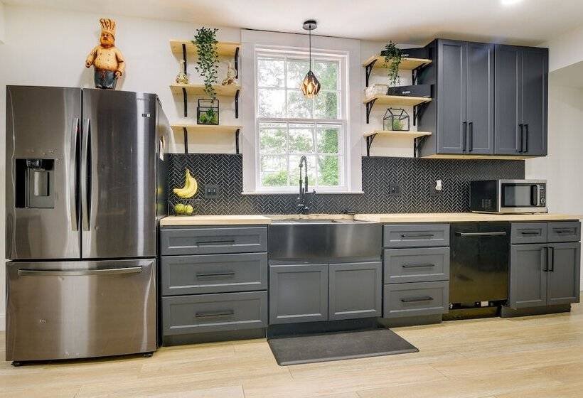 Spacious Durham Home W/ Fire Pit & Hot Tub!