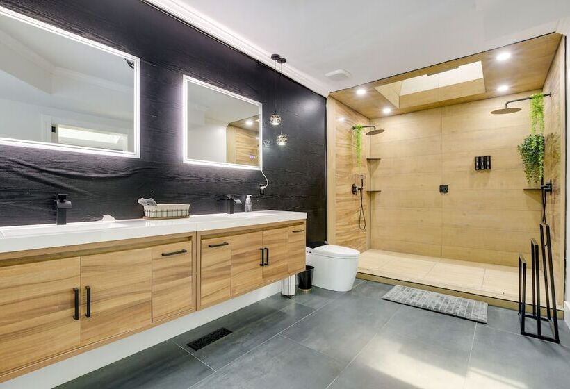 Spacious Durham Home W/ Fire Pit & Hot Tub!