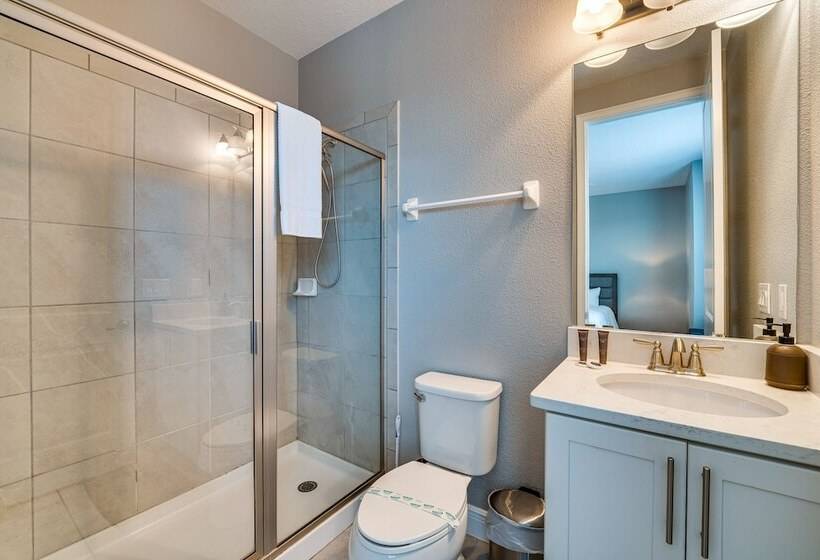 Spacious Kissimmee Escape, Close To Disney World!