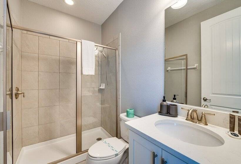 Spacious Kissimmee Escape, Close To Disney World!