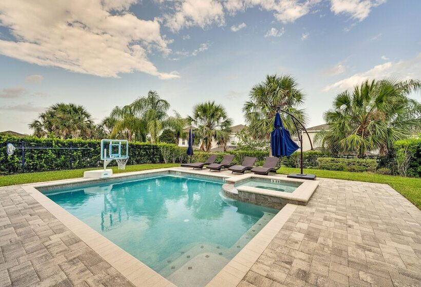 Spacious Kissimmee Escape, Close To Disney World!