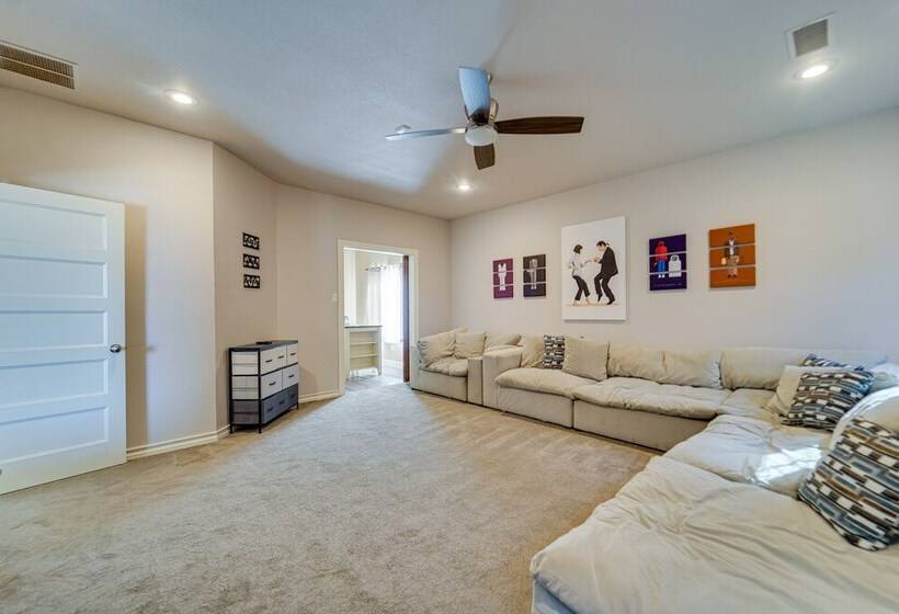 Spacious Lubbock Home W/ Private Pool & Yard!