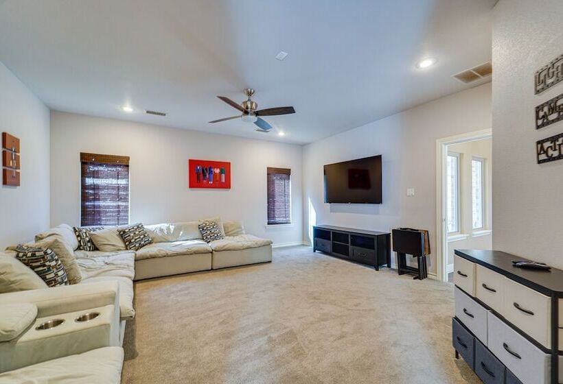 Spacious Lubbock Home W/ Private Pool & Yard!