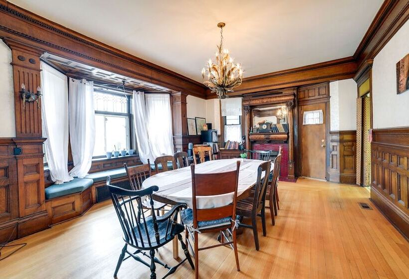 Spacious Pittsburgh Rental: Walk To Frick Park!