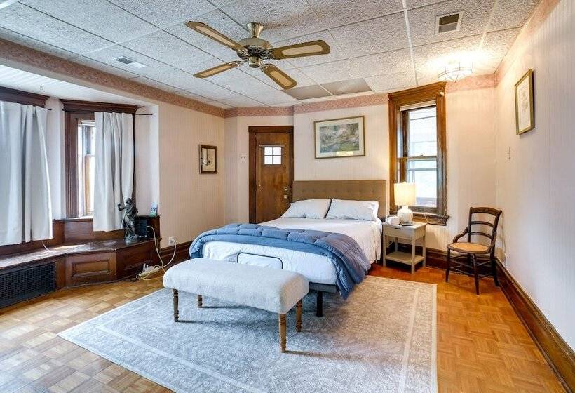 Spacious Pittsburgh Rental: Walk To Frick Park!